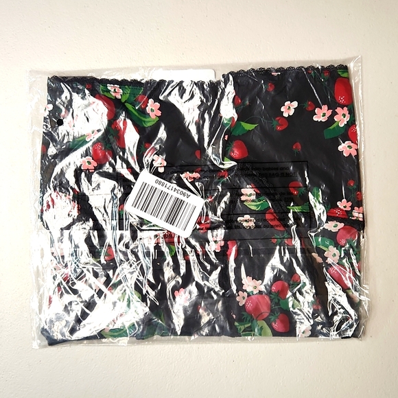 ❤️NWT VINTAGE TORRID PANTY - MICROFIBER FLORAL STRAWBERRY - CAGE BACK HIPSTER - Picture 5 of 13